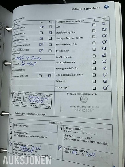 Volkswagen Passat 28 of 30
