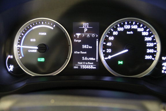 Lexus IS300h 18 of 30