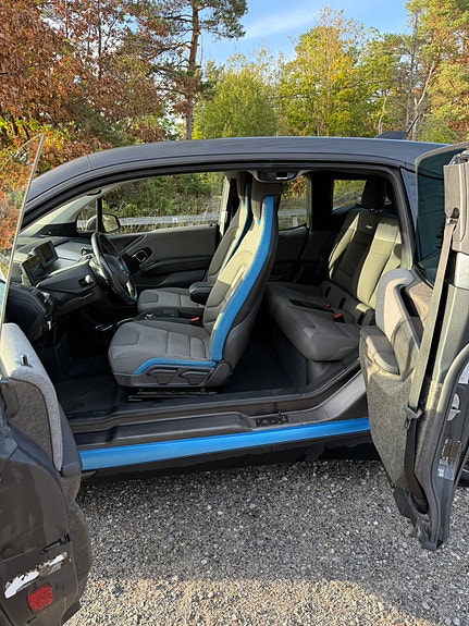 BMW i3 9 of 24