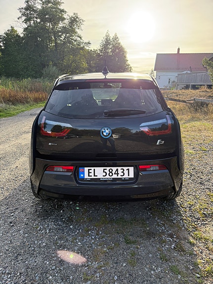 BMW i3 6 of 24