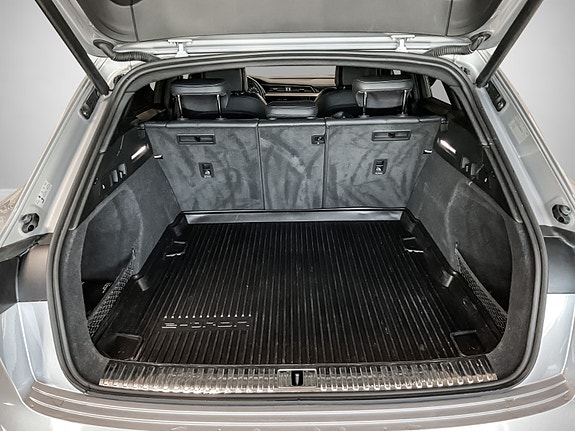 Audi e-tron 30 of 30