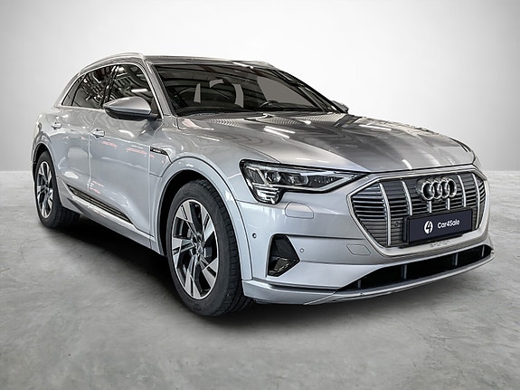 Audi e-tron 7 of 30