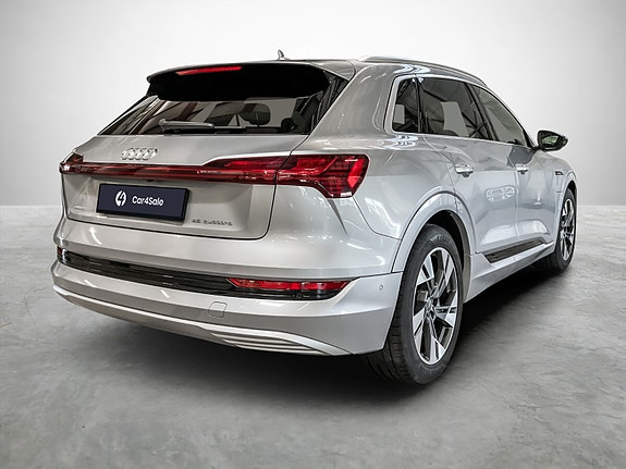 Audi e-tron 5 of 30