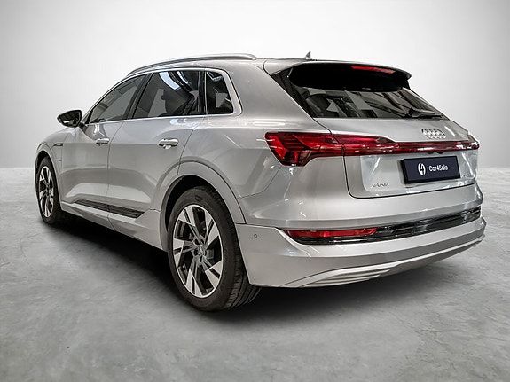 Audi e-tron 3 of 30