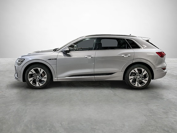 Audi e-tron 2 of 30