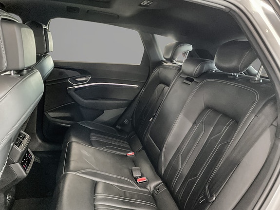 Audi e-tron 25 of 30