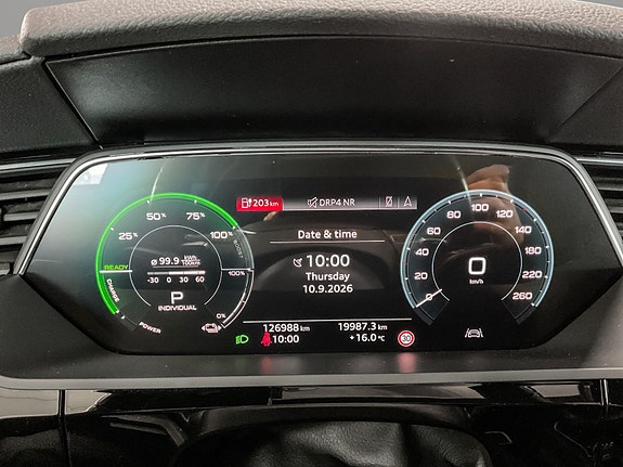 Audi e-tron 15 of 30