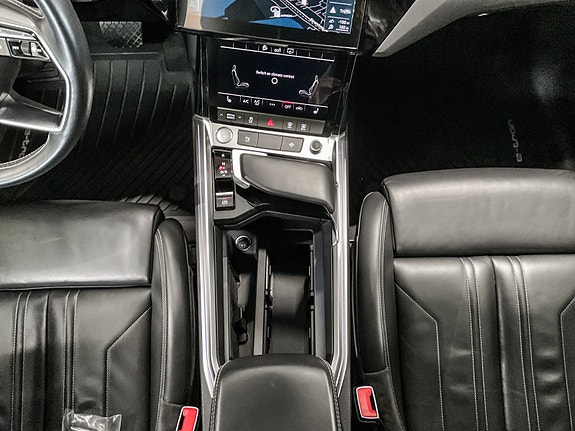 Audi e-tron 19 of 30