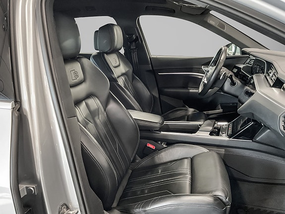 Audi e-tron 22 of 30