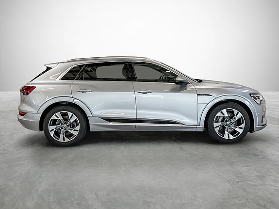 Audi e-tron 6 of 30