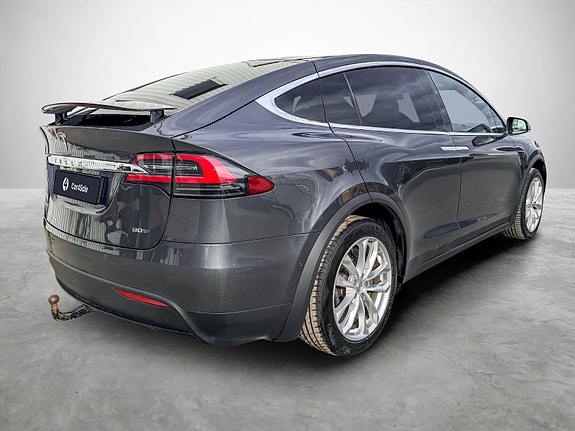 Tesla Model X 4 of 22
