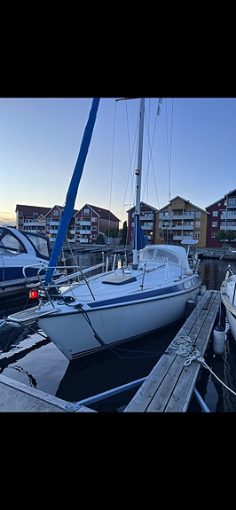 Maxi 84 med Yanmar motor og SD20 drev 18 of 24