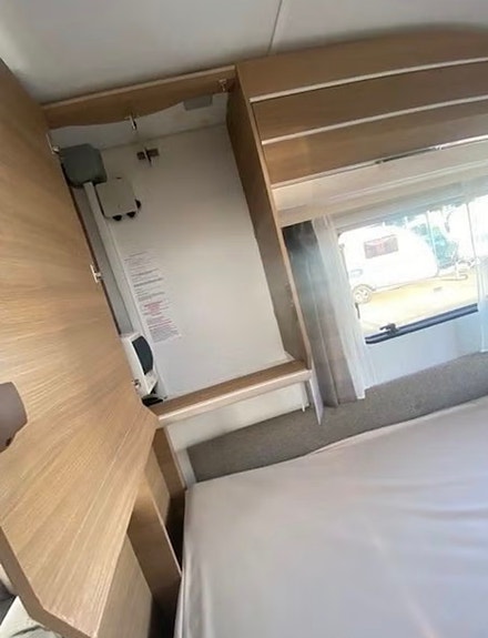 Adria Adora 613pk 8 of 18
