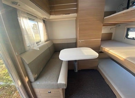 Adria Adora 613pk 16 of 18