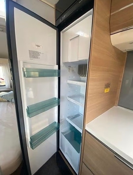 Adria Adora 613pk 18 of 18