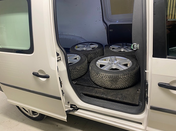 Volkswagen Caddy Maxi 14 of 22