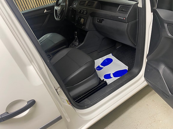 Volkswagen Caddy Maxi 13 of 22