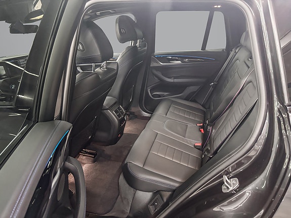 BMW iX3 19 of 26