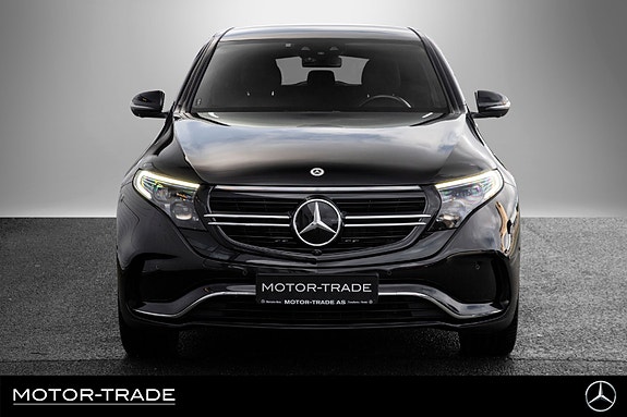 Mercedes-Benz EQC400 2 of 28