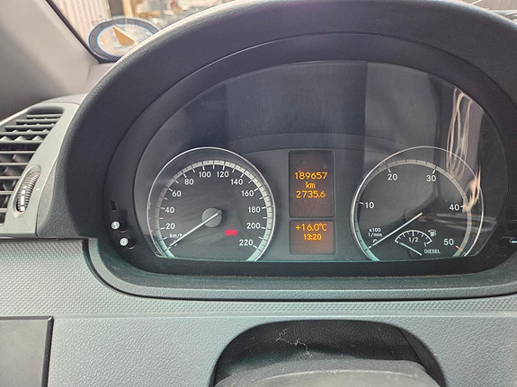 Mercedes-Benz Vito 115 12 of 14