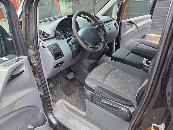 Mercedes-Benz Vito 115 9 of 14