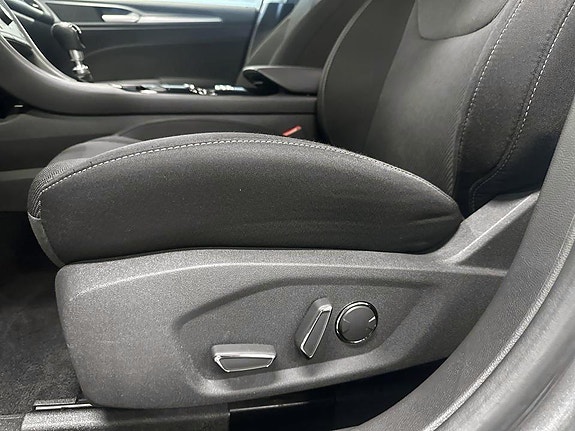 Ford Mondeo 18 of 22
