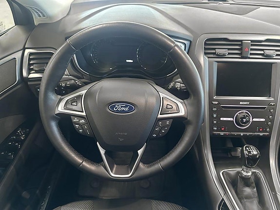 Ford Mondeo 10 of 22