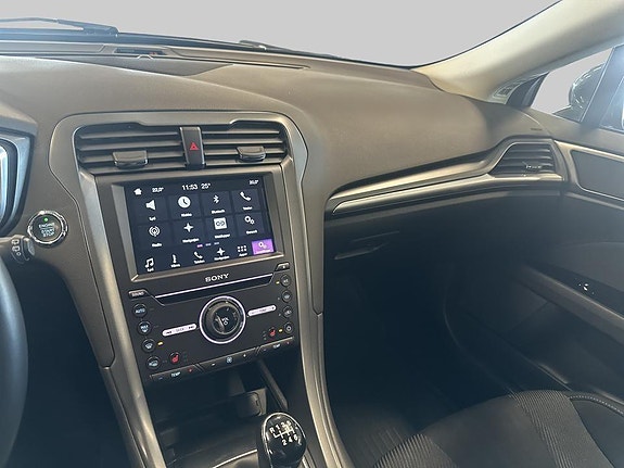 Ford Mondeo 17 of 22