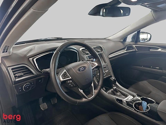 Ford Mondeo 8 of 22