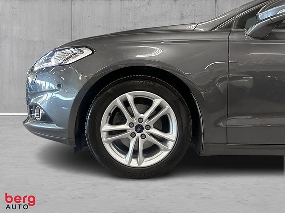 Ford Mondeo 22 of 22