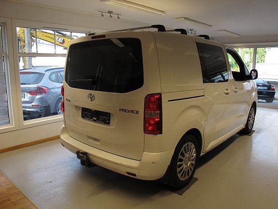 Toyota Proace 4 of 9