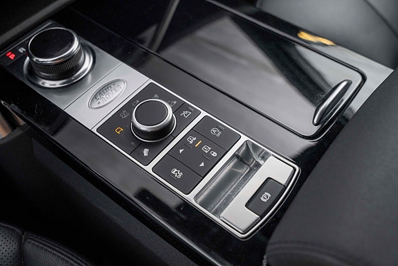 Land Rover Discovery 5 13 of 29