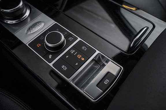 Land Rover Discovery 5 17 of 29