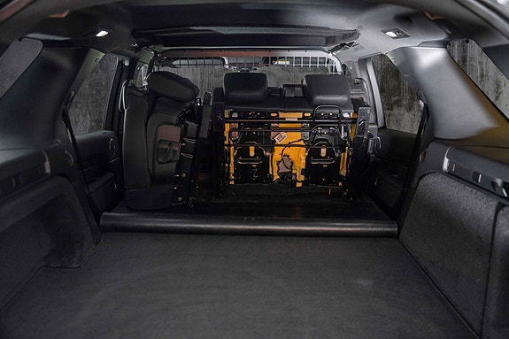 Land Rover Discovery 5 27 of 29
