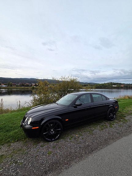 Jaguar S-TYPE 9 of 19