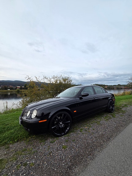 Jaguar S-TYPE 13 of 19