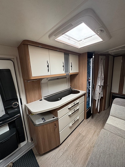 Hobby 545 KMF De Luxe 12 of 17