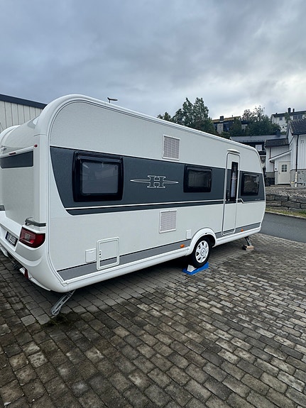Hobby 545 KMF De Luxe 2 of 17