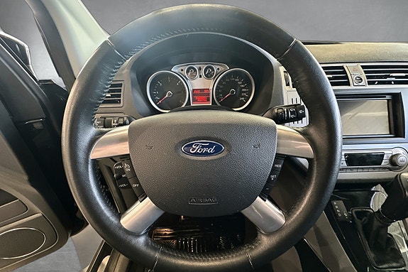 Ford Kuga 16 of 30