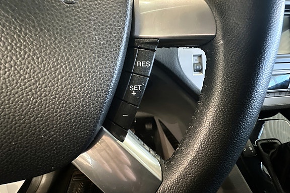 Ford Kuga 18 of 30