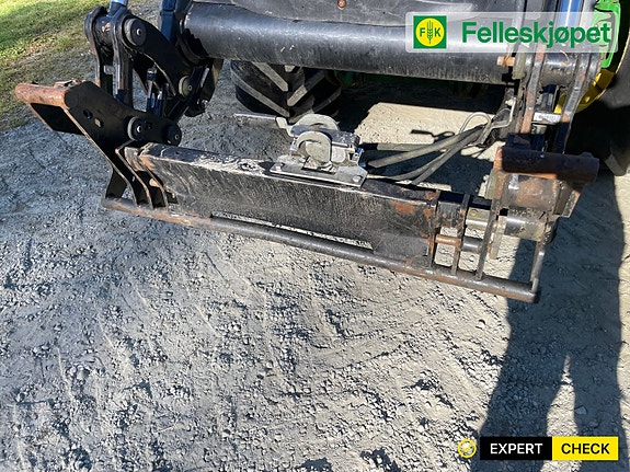 John Deere 6155R 50 KM 25 of 29