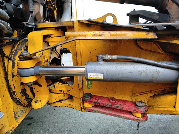 Moxy MT31 Dumper 6X6 7 of 17
