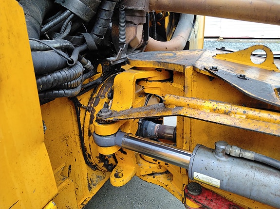 Moxy MT31 Dumper 6X6 8 of 17