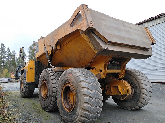 Moxy MT31 Dumper 6X6 6 of 17