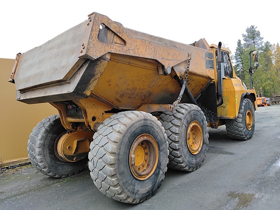Moxy MT31 Dumper 6X6 4 of 17