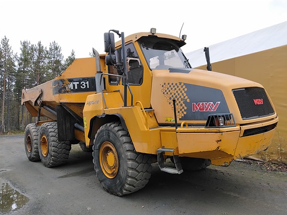 Moxy MT31 Dumper 6X6 3 of 17