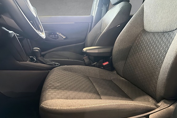 Toyota Yaris Cross 16 of 30