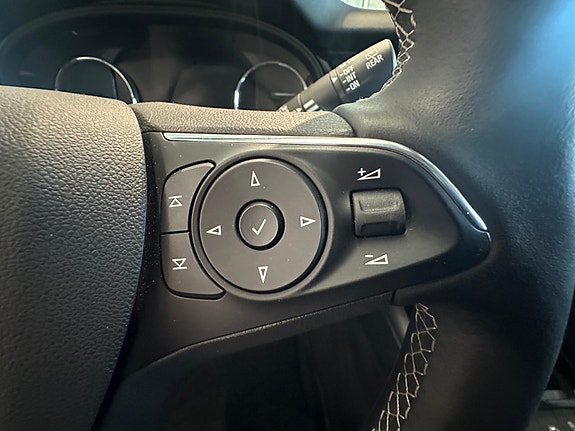 Opel Insignia 18 of 30