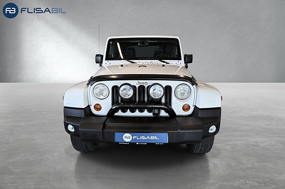 Jeep Wrangler 14 of 30
