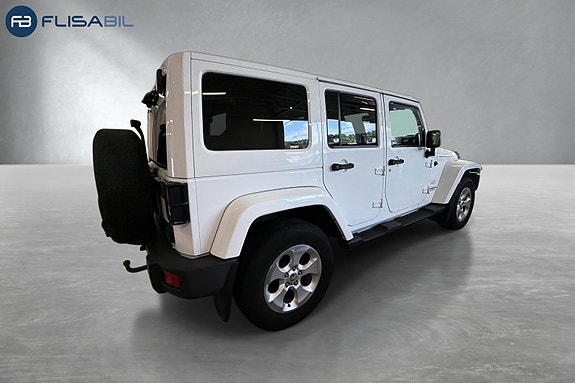 Jeep Wrangler 9 of 30